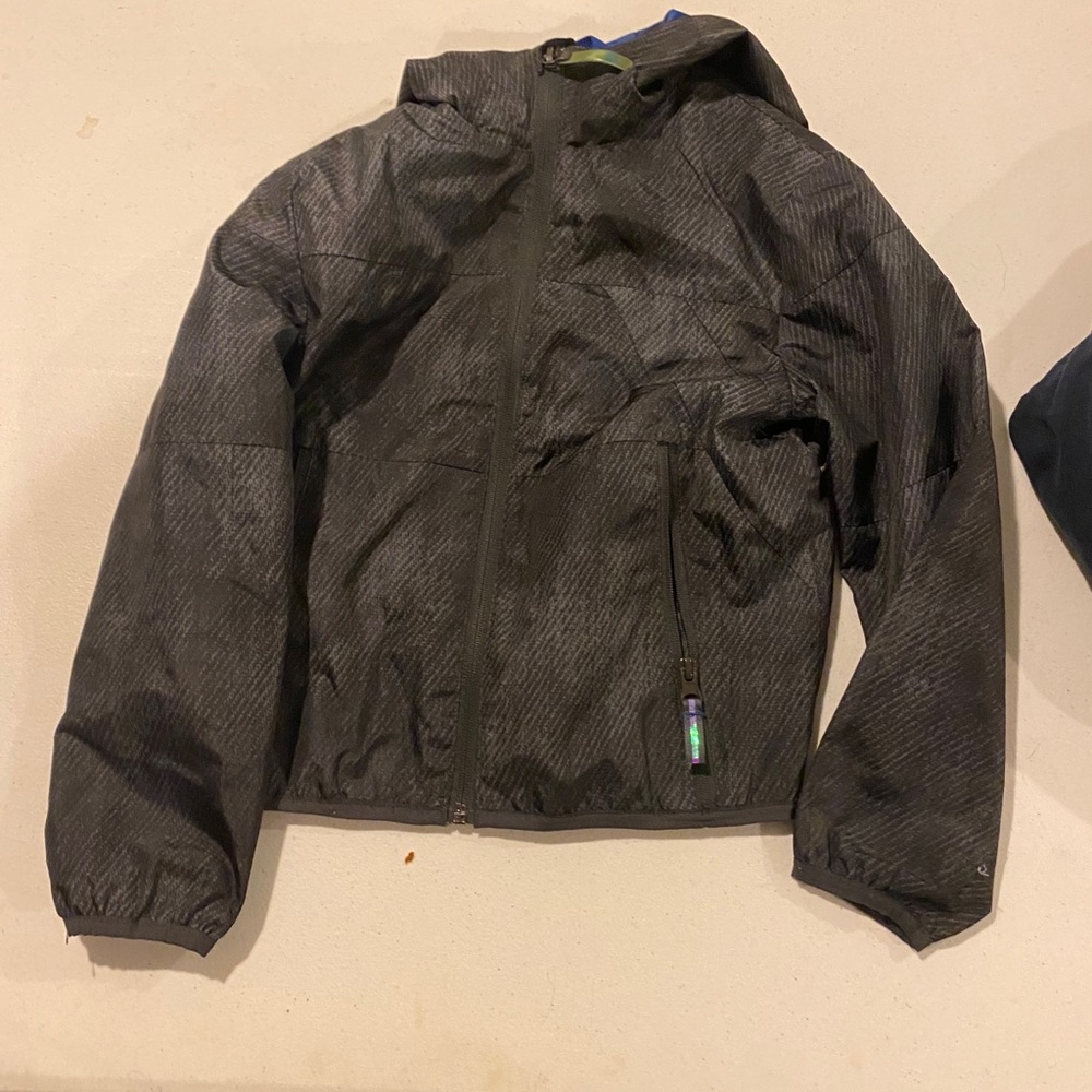 Wind breaker